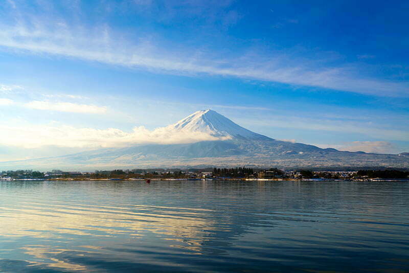 ภูเขาไฟฟูจิ เที่ยวชมทะเลสาบ ยอดฮิตของญี่ปุ่น
