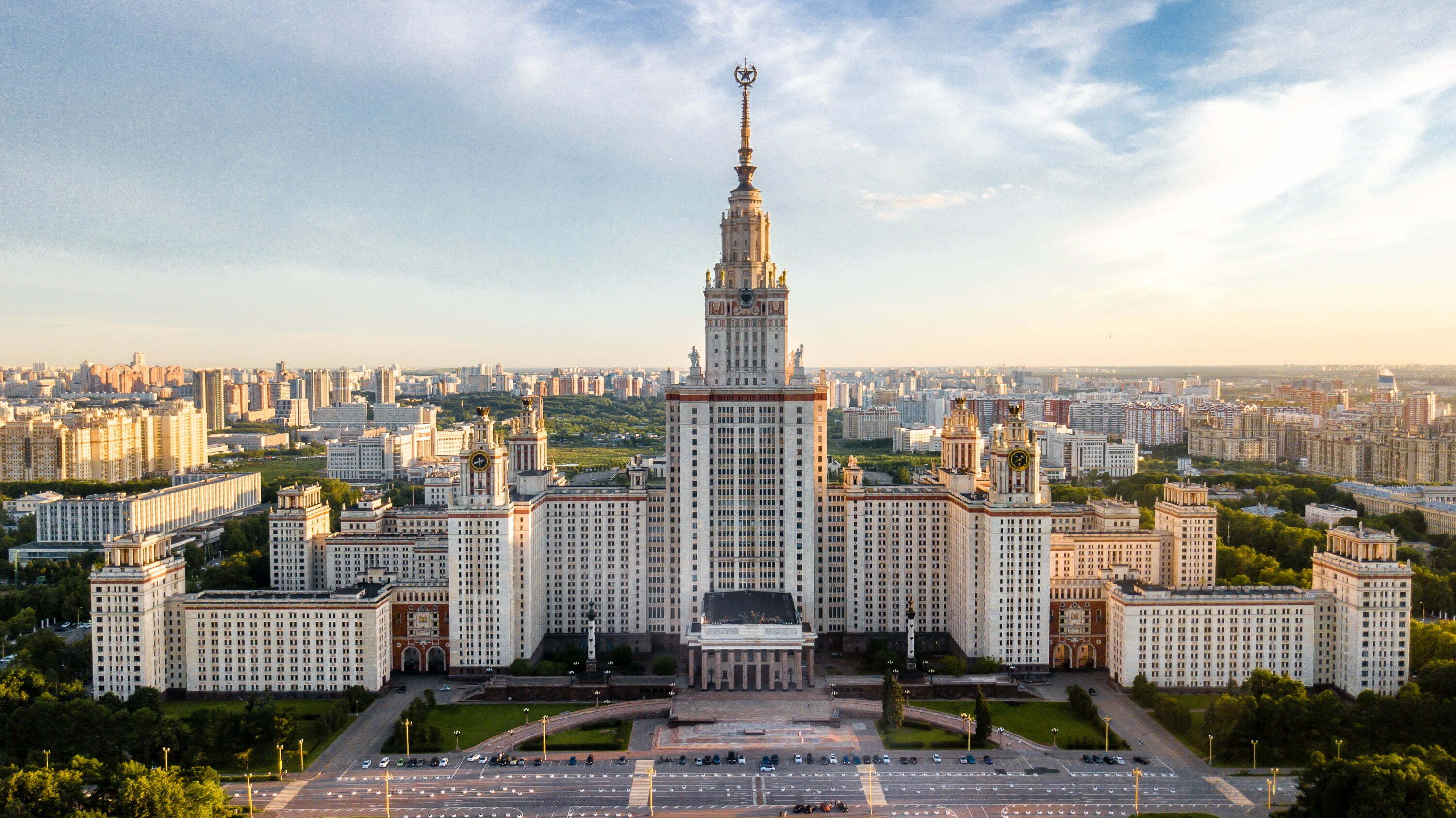 เที่ยวรัสเซีย มอสโคว์ มหาวิทยาลัยมอสโก Moscow State University (MSU)
