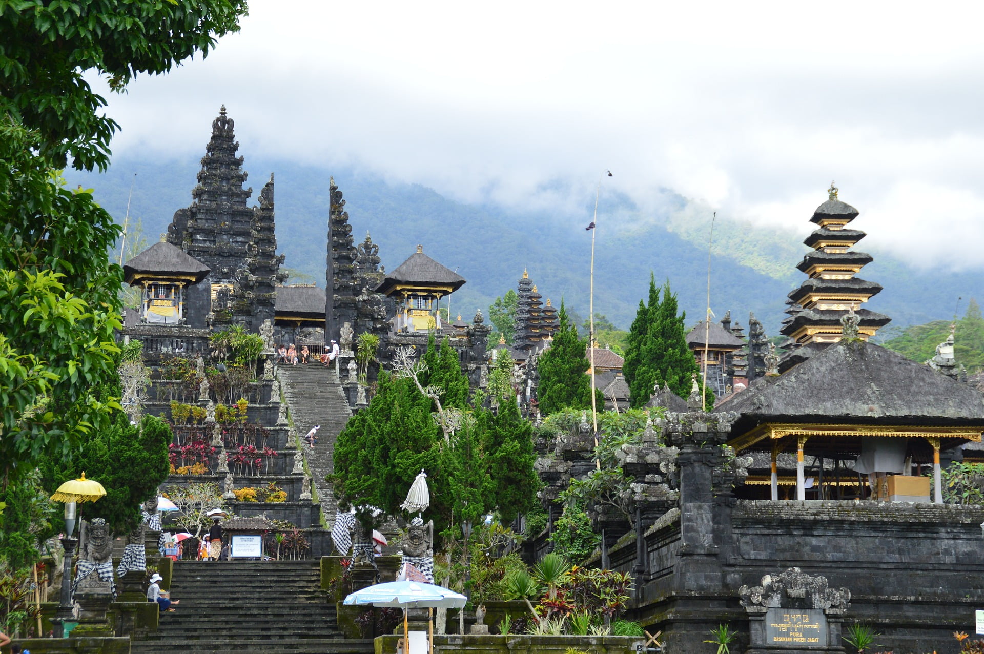 รูปภาพ : เที่ยวบาหลี อินโดนีเซีย วัดเบซากิห์ (Besakih Temple)