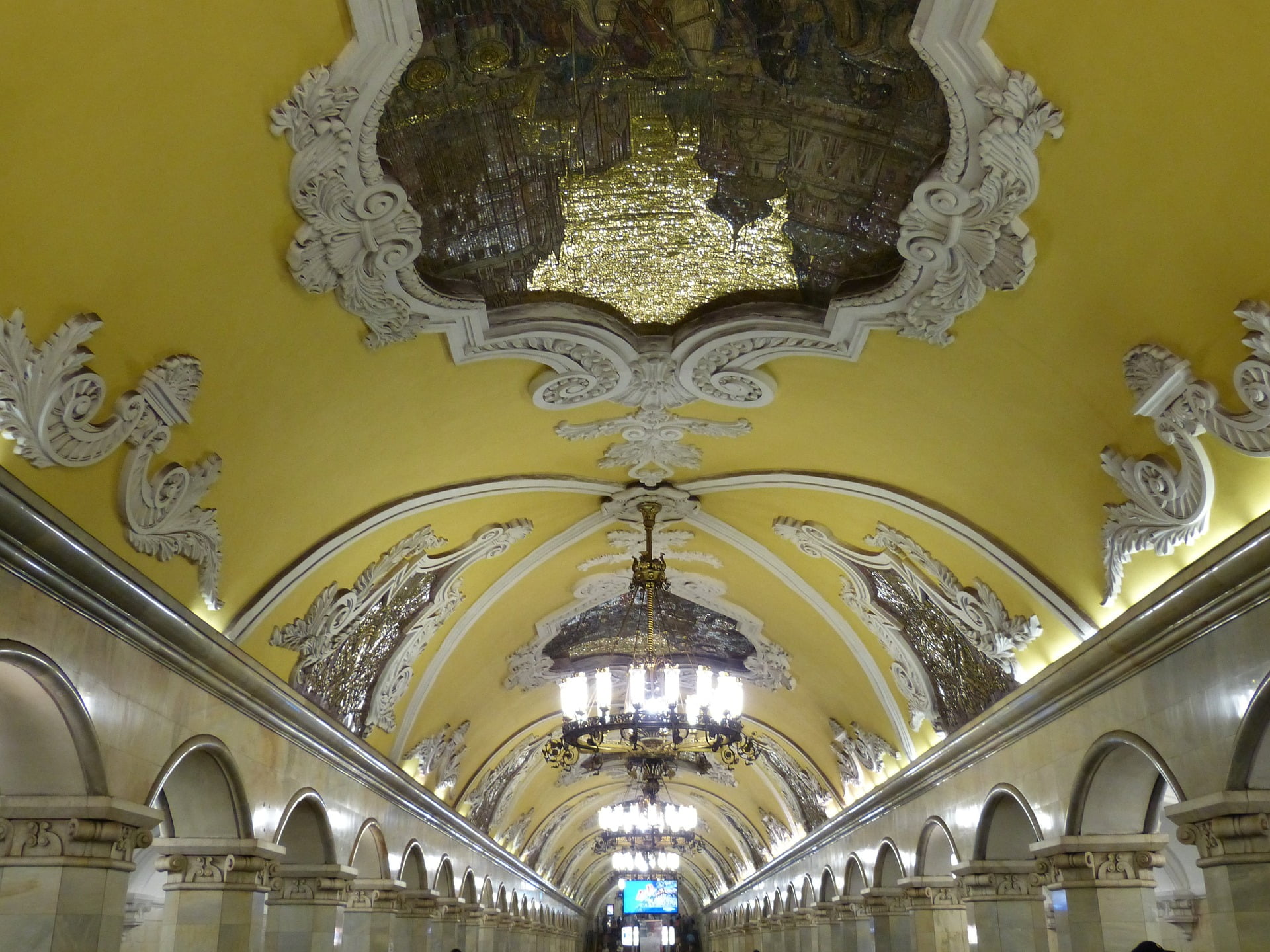 เที่ยวรัสเซีย มอสโคว์ สถานีรถไฟฟ้าใต้ดิน Moscow Metro
