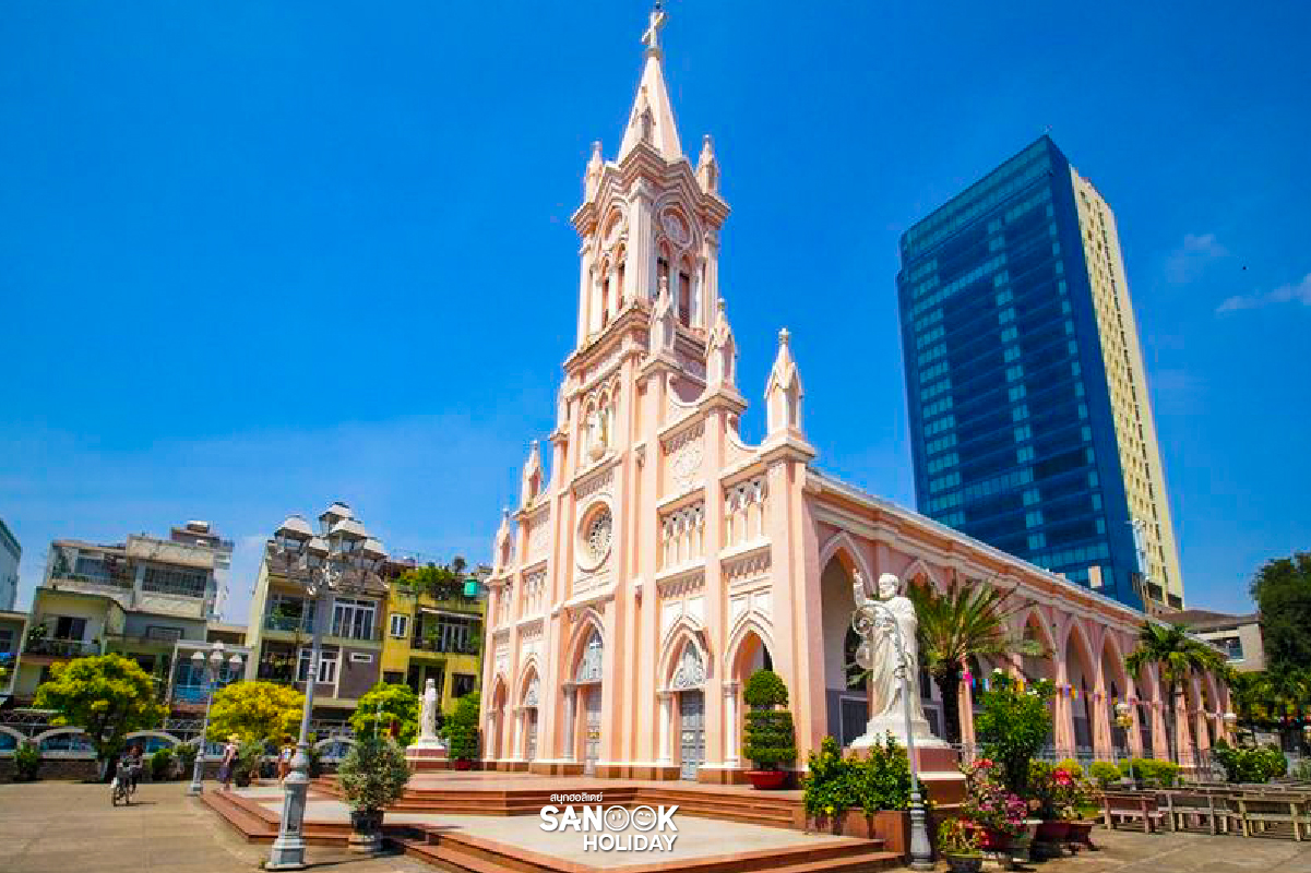 โบสถ์สีชมพู (Danang Cathedral) แลนด์มาร์กแห่งเมืองดานัง