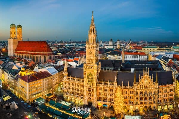 จัตุรัสมาเรียนพลาสท์ (Marienplatz) เยอรมนี