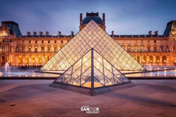 พิพิธภัณฑ์ลูฟร์ (Louvre Museum)