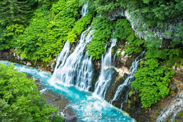 น้ำตกชิราฮิเกะ (Shirahige Waterfall) 