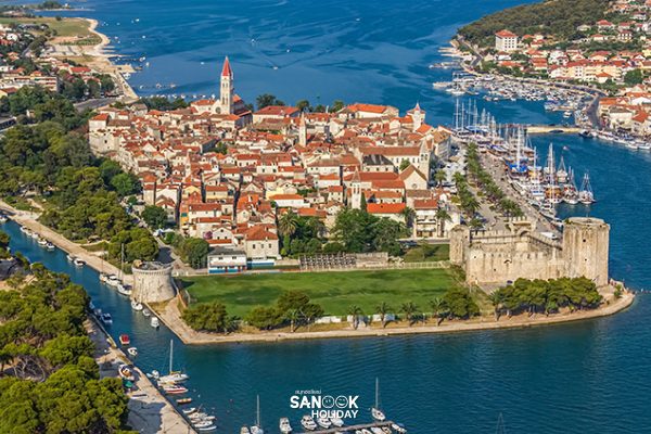 เมืองเก่าโทรเกียร์ (Trogir) 