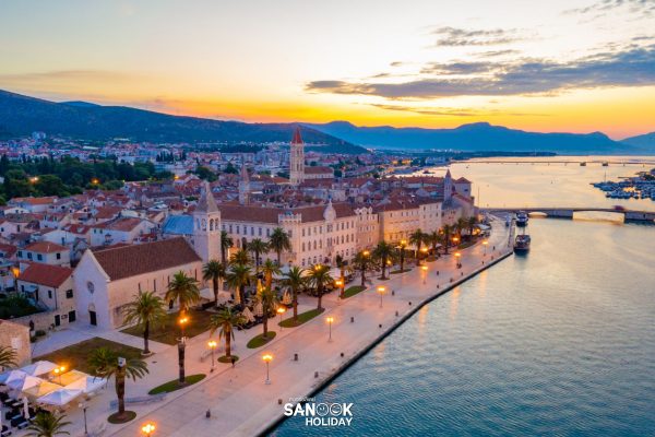 เมืองเก่าโทรเกียร์ (Trogir) 