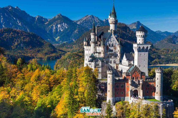 ปราสาทน็อยชวานชไตน์ (Neuschwanstein Castle)
